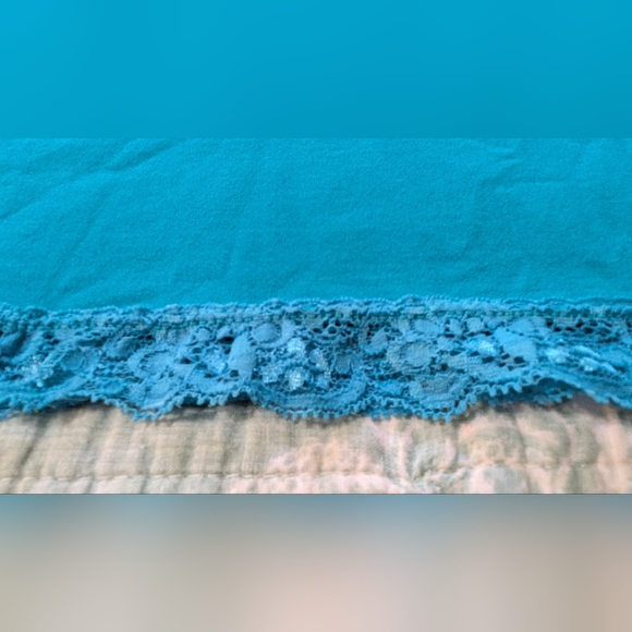 Bundle of 3 Cami Tops. - Picture 5 of 7